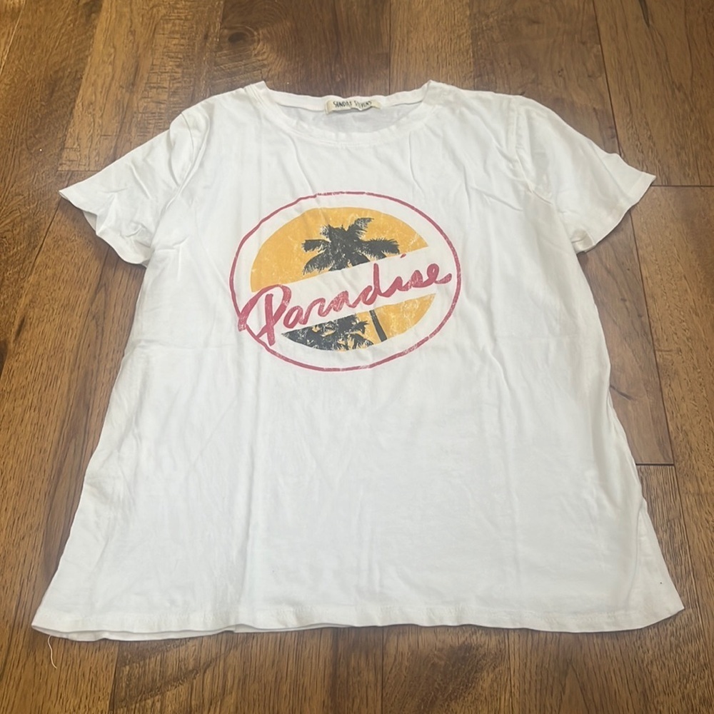 Sunday Stevens Woman’s Paradise Tee Size S